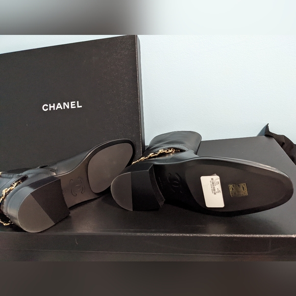 22A Chanel Black Chain Short Boots Booties Size 38 - Picture 8 of 10